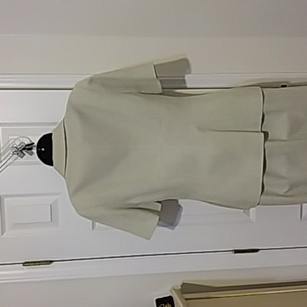 Kasper Suit - Picture 3 of 5